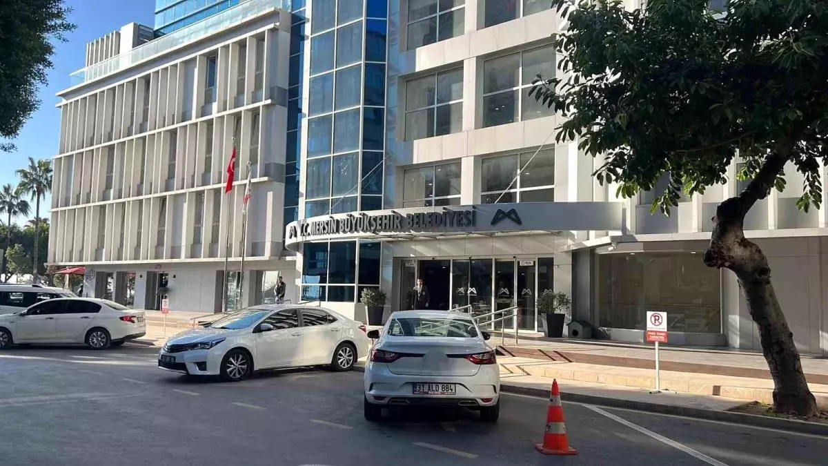 Mersin Büyükşehir Belediyesi'nde 20 Personel Gözaltında: 16 Milyon Lira Kamu Zararına Yol Açan İhale Skandalı