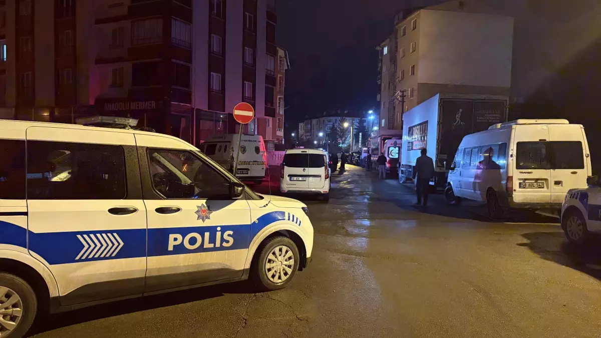 Sivas’ta 15 Yaşındaki Genç, Aile İçinde Şok Katliam Yaptı