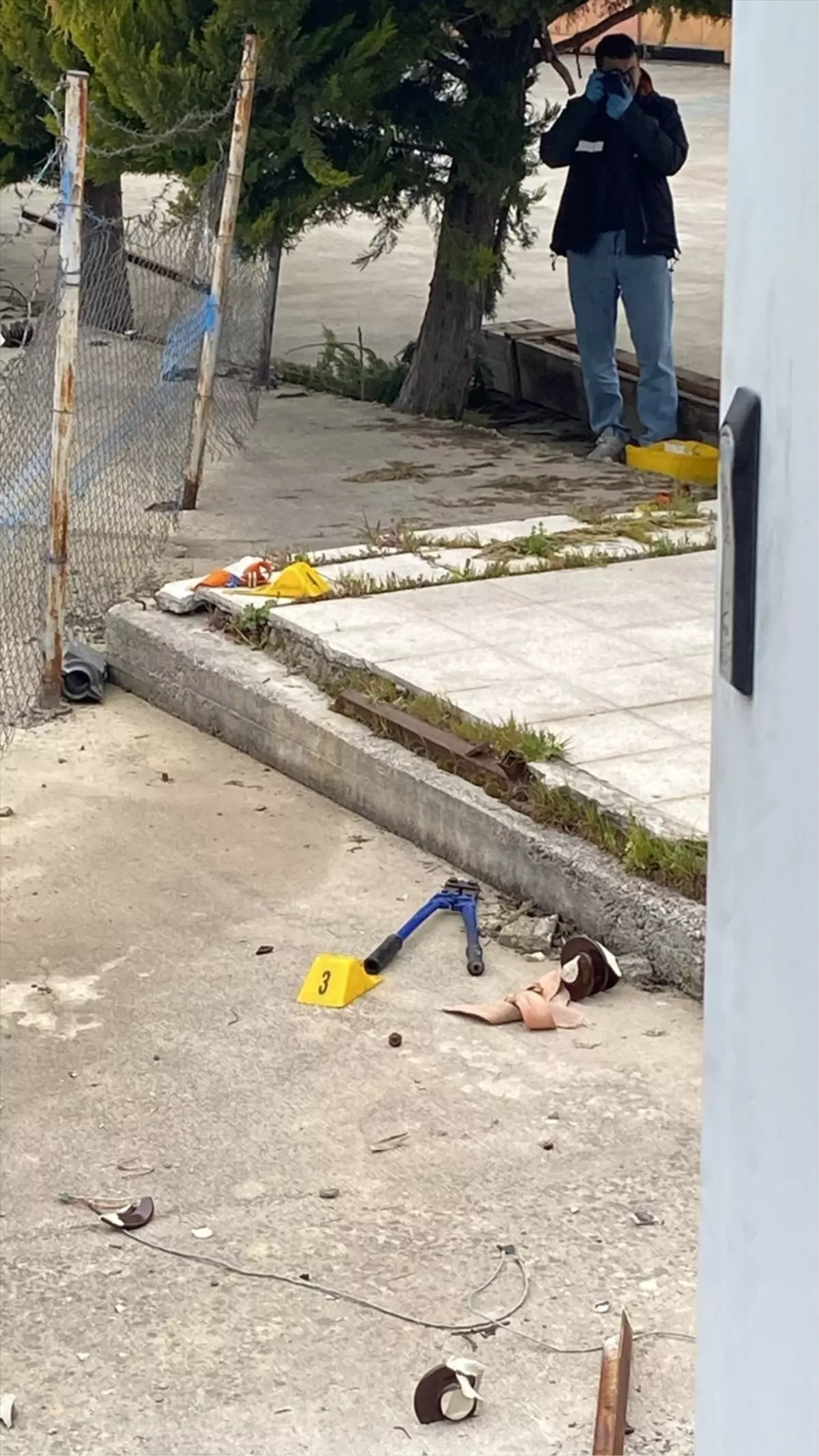 Bursa Nilüfer'de Elektrik Direğine Tırmanan Adam Akıma Kapıldı, Hayatı Bitti