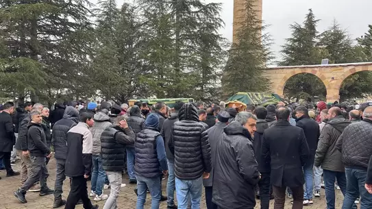 Kaza sonrası araç enkazı