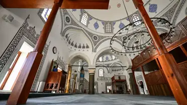 Haseki Hürrem Sultan Camii'nin iç mekan detayları