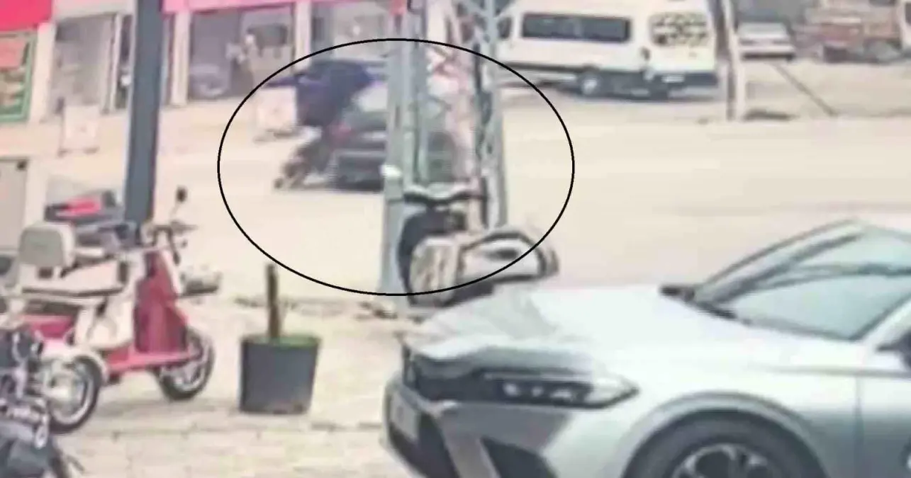 Hatay’da Dönüş Yapan Otomobil ile Çarpışan Motosiklet Kazasında 2 Sürücü Yaralandı