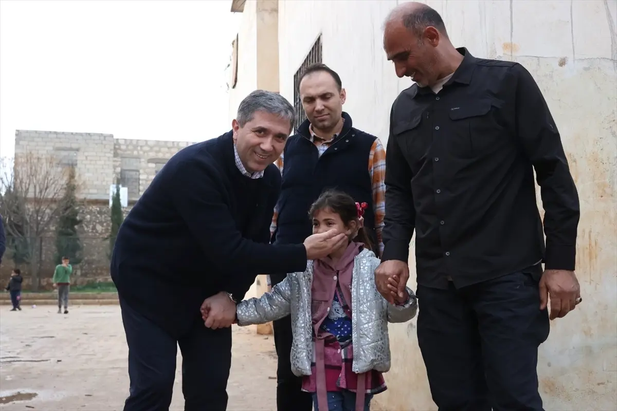 AK Parti Heyeti Suriye'de İdlib Ziyareti ve Kızılay Merkezinde Görüşmeler Gerçekleştirdi