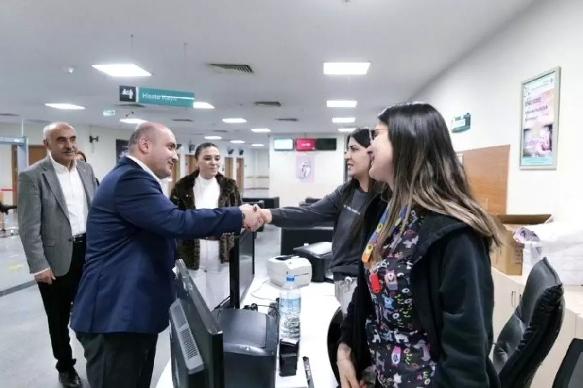 Albayrak, Tıp Bayramı'nda Eskişehir'deki Sağlık Çalışanlarıyla Buluştu