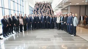 Toplantı sırasında bakan ve müdürler