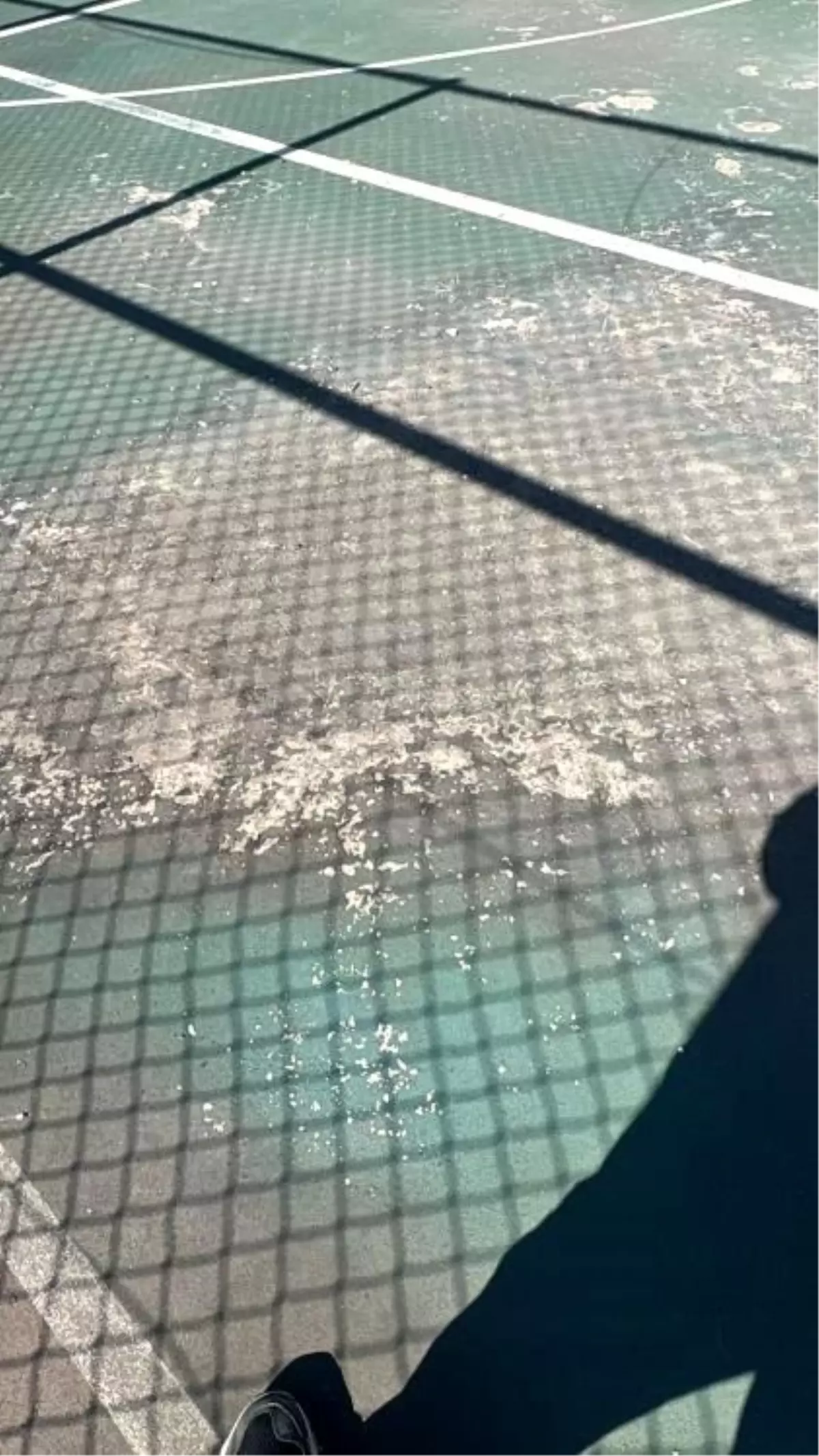 Bilecik’te Muhsin Yazıcıoğlu Spor ve Yaşam Alanı’nın Basketbol Sahası Çöküşte