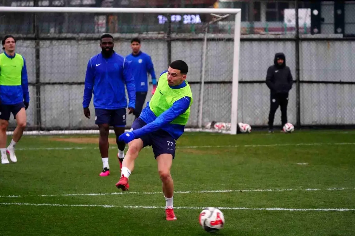 Rizespor, Karagümrük'le Mücadele İçin Hazırlıklarını Hızlandırdı