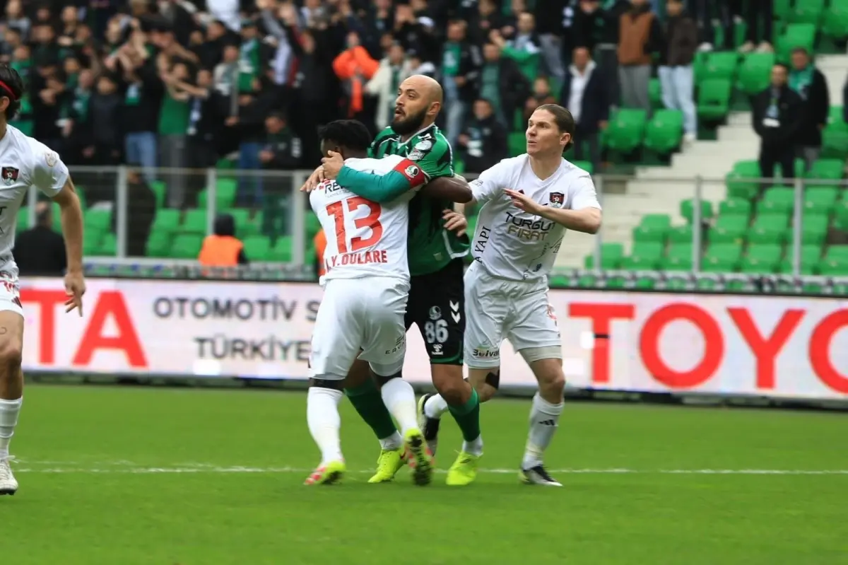 Sakaryaspor, Vanspor'u Son Dakikada 2-1 Yendi
