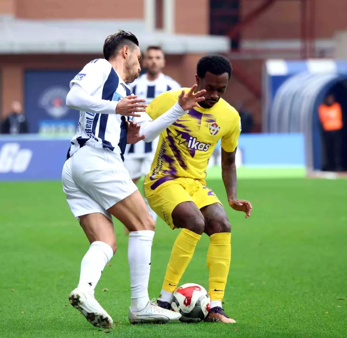 Kasımpaşa, Eyüpspor'u 1-0'lık Dar Galibiyetle Geçti