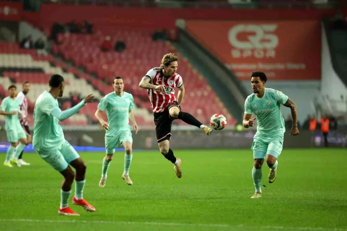 Samsunspor, Makoumbou'nun Golüyle Kayserispor'u 1-0 Yendi