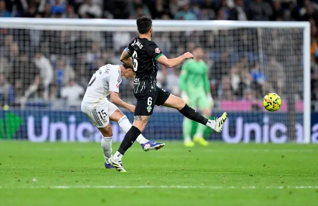 Gol sonrası sahadaki sevinç