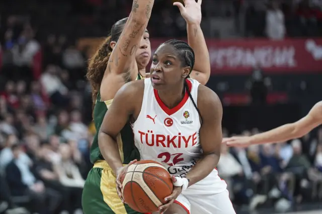 Maçta savunma mücadelesi