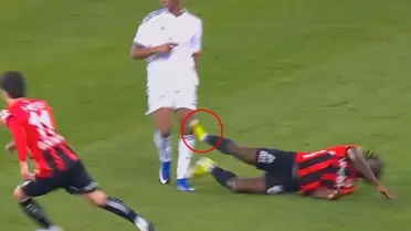 Maçta kırmızı kart gören Sekou Koita