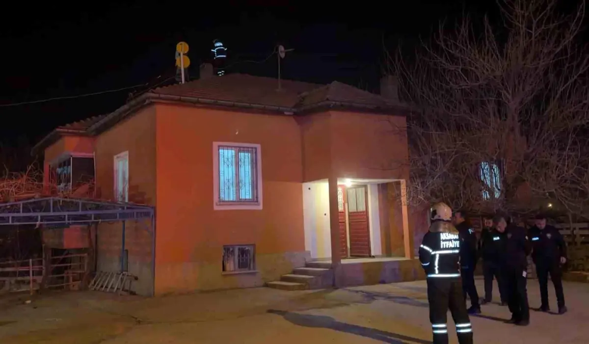 Aksaray’da Tek Katlı Evde Baca Yangını Kontrol Altına Alındı