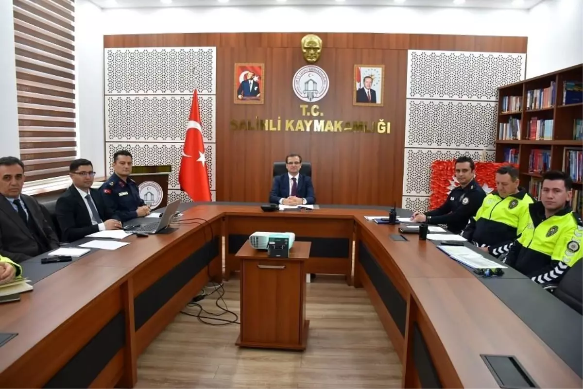 Salihli’de Bayram Öncesi Trafik ve Güvenlik Önlemleri Görüşüldü