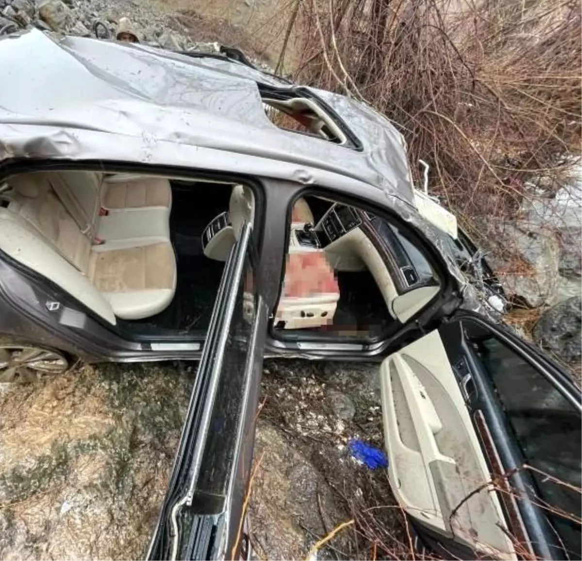 Hakkari'de Sağlık Çalışanı Esmer Yiğit Trafik Kazasında Hayatını Kaybetti