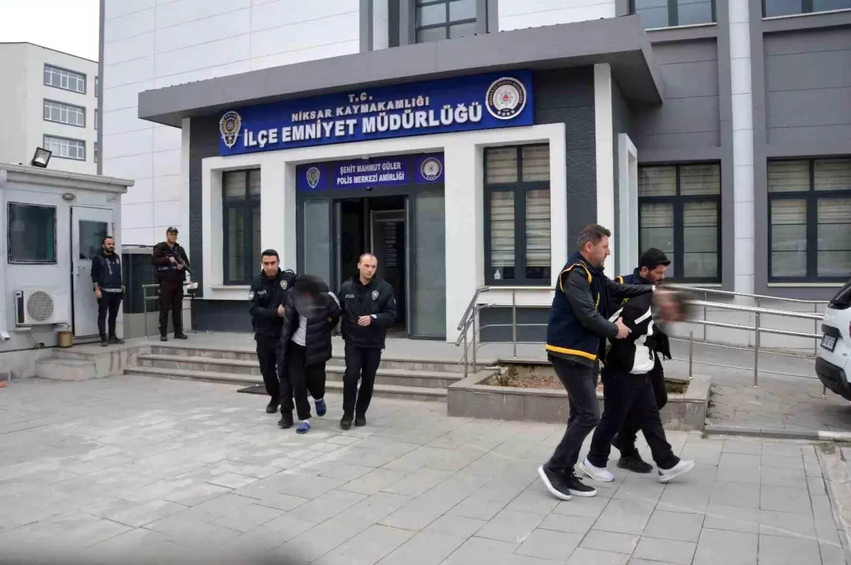 Niksar’da Ev Hırsızlığı Olayı Aydınlatıldı: Bir Şüpheli Tutuklandı, Diğeri Adli Kontrol Şartıyla Serbest Bırakıldı