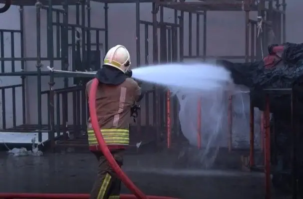 Yangın anındaki itfaiye ekipleri