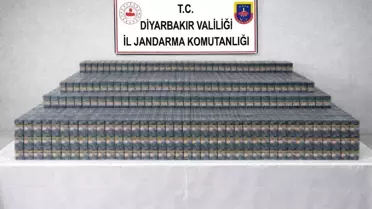 Operasyon sırasında ele geçirilen sigara paketleri