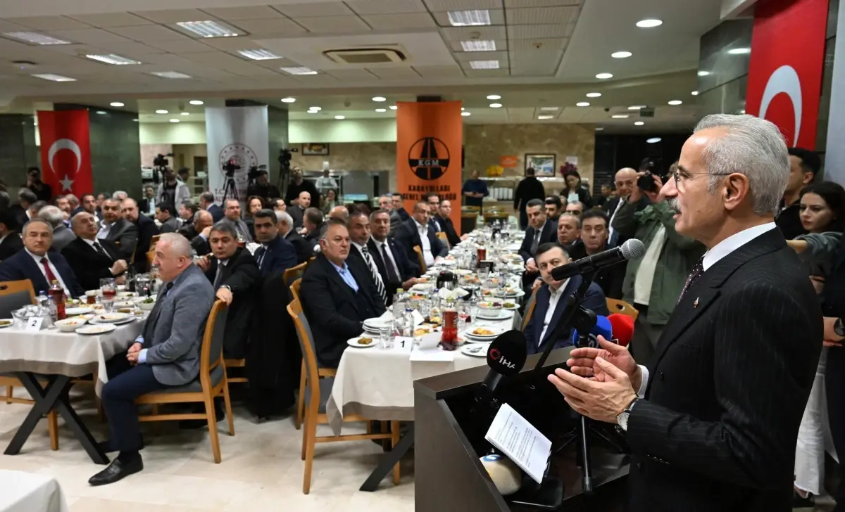 Uraloğlu: Diplomasiyle Orta Doğu’da Çatışmaları Sonlandırma Vurgusu