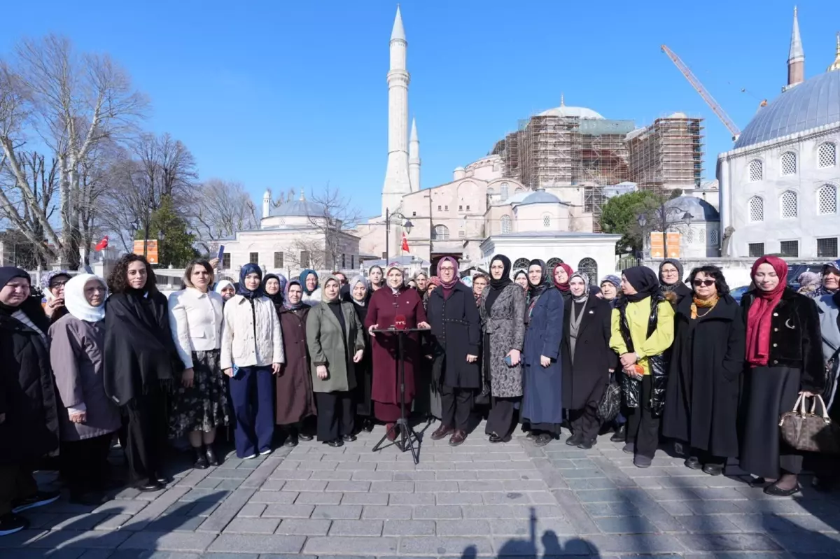 Ayasofya Camii'nde 300 Bin Hatm‑i Şerif Duası: AK Parti Kadın Kolları’nın Ramazan Etkinliği