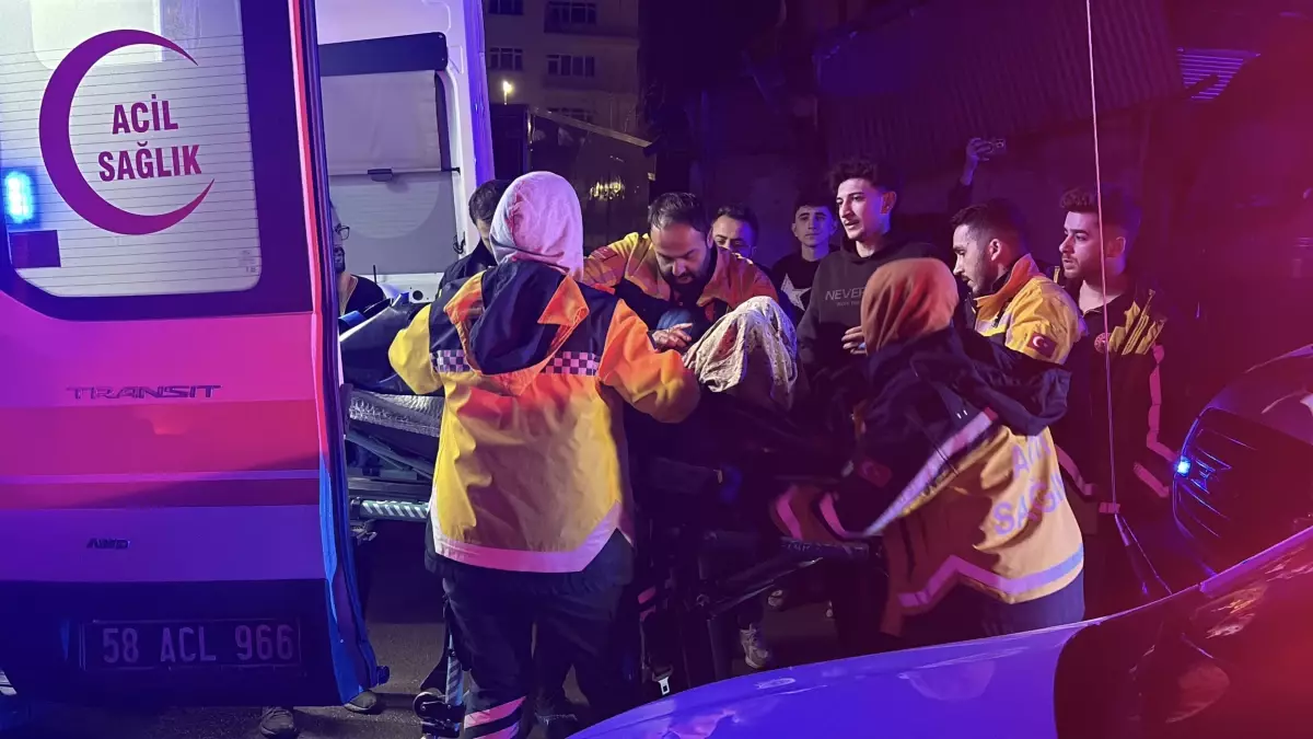 Sivas'ta 15 Yaşındaki Genç, Babasını ve Ağabeyini Vurarak Öldürdü