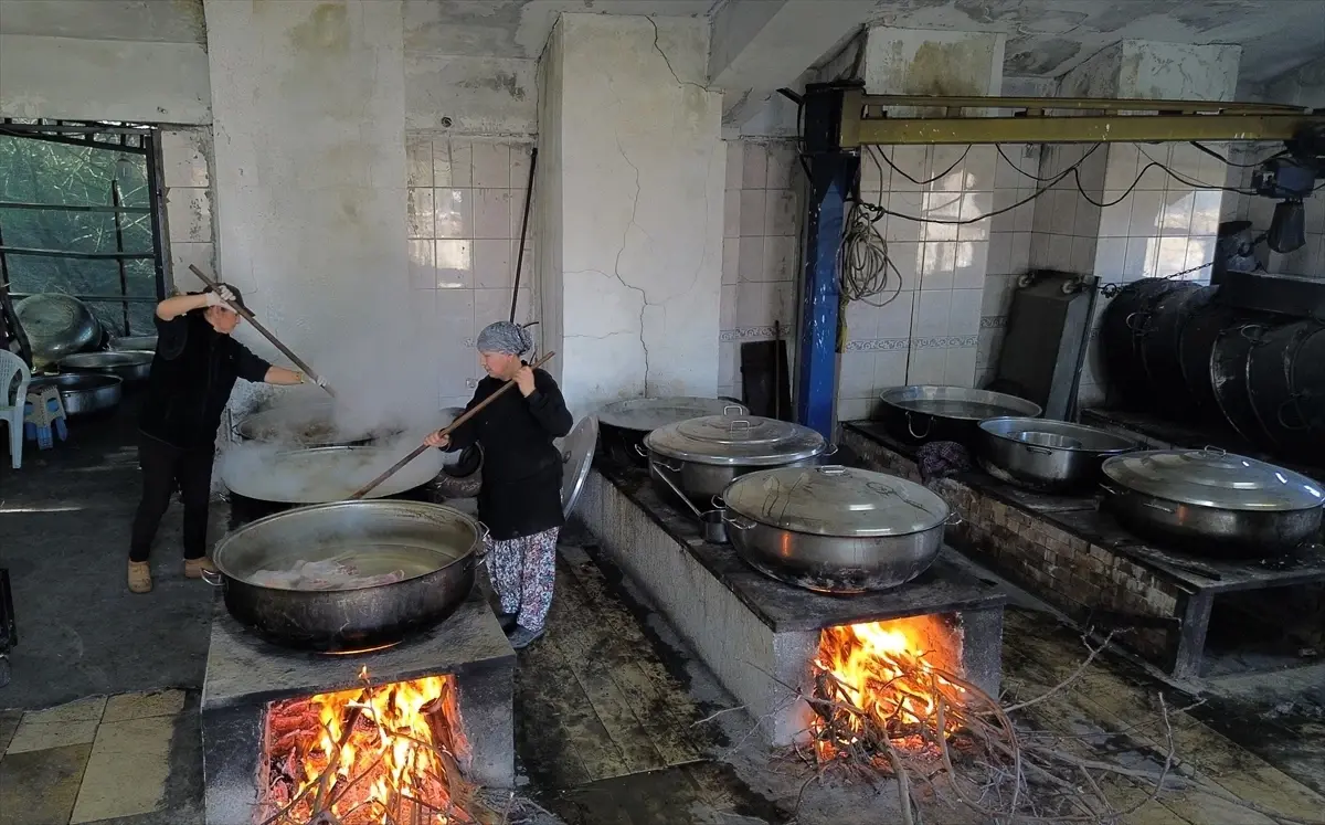 Bilecik’te 700 Yıllık Kadir Gecesi Pilavı Geleneği Yeniden Canlanıyor