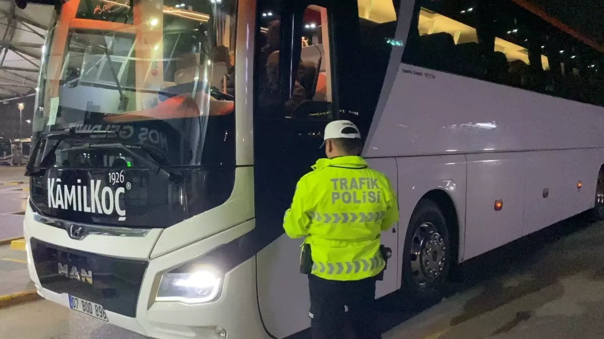 İnegöl Otobüs Terminalinde Bayram Öncesi Denetimler Yoğunlaşıyor