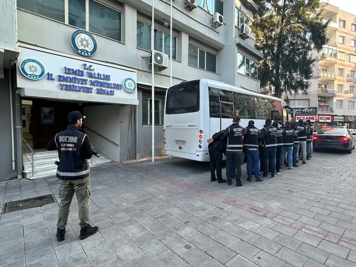 İzmir'de Genç Osman Çetesi'ne Büyük Operasyon: 17 Şüpheli Gözaltında, 7 Tutuklandı