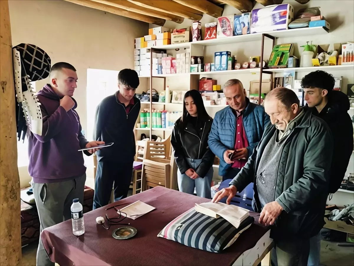 Malatya’da gençlerin dayanışma örneği: Lise öğrencileri bakkalın veresiye borcunu kapattı