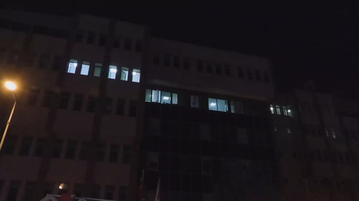 Kağıthane Hastanesindeki Cerrahi Bölümde Yangın Hızla Söndürüldü