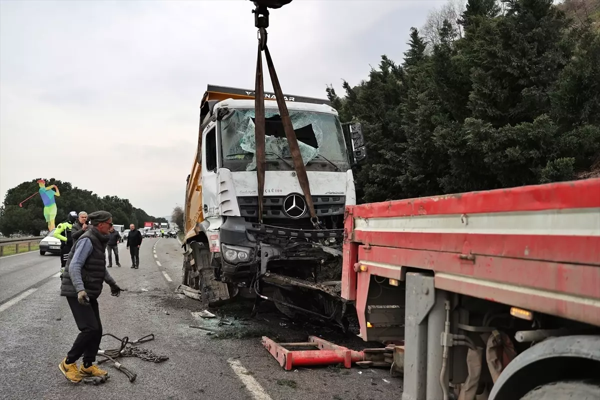 Samsun’da Hafriyat Kamyonu Devrildi, Ordu‑Samsun Yolu Tek Şeritte Açıldı