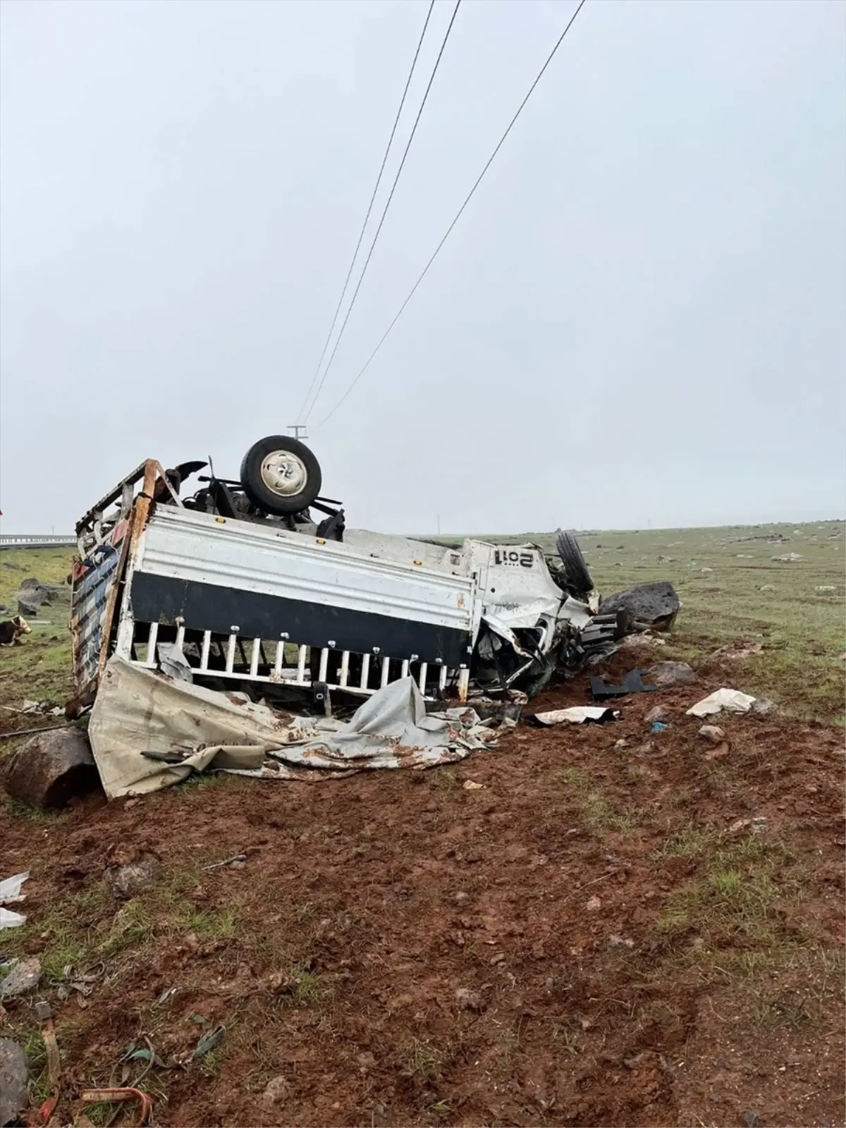 Şanlıurfa Siverek’te Kamyonet Kazası: İki Kişi Yaralandı
