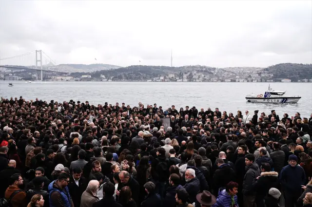 Bartholomeos'un dua ederken yüz ifadesi