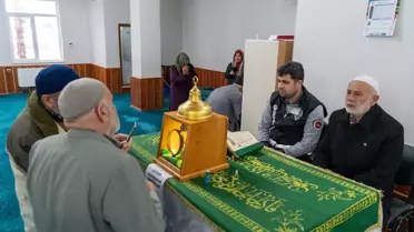 Sakal-ı Şerif ziyaretçileriyle buluştu