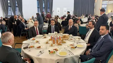 Etkinlikte çocukların iftar anı