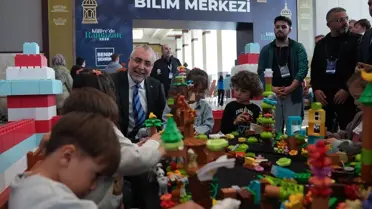 Bakan Işıkhan Külliye’de etkinlikleri incelerken