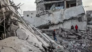 Gazze'de yıkılan polis aracı