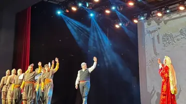 Gösterinin ana sahne fotoğrafı