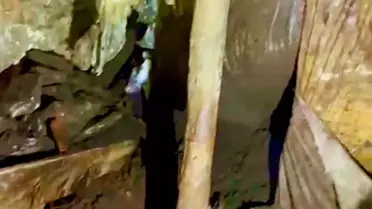 Çöken ahırın iç kısmı