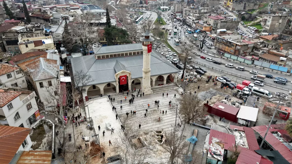 Kahramanmaraş’ın 572 Yıllık Ulu Camii, 1135 Gün Sonra Yeniden Açıldı