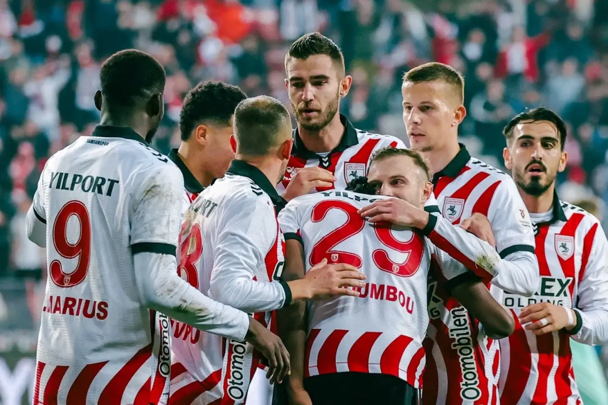 Samsunspor, Kayserispor'u 90+3'te Mağlup Etti: 2-1 Galibiyet