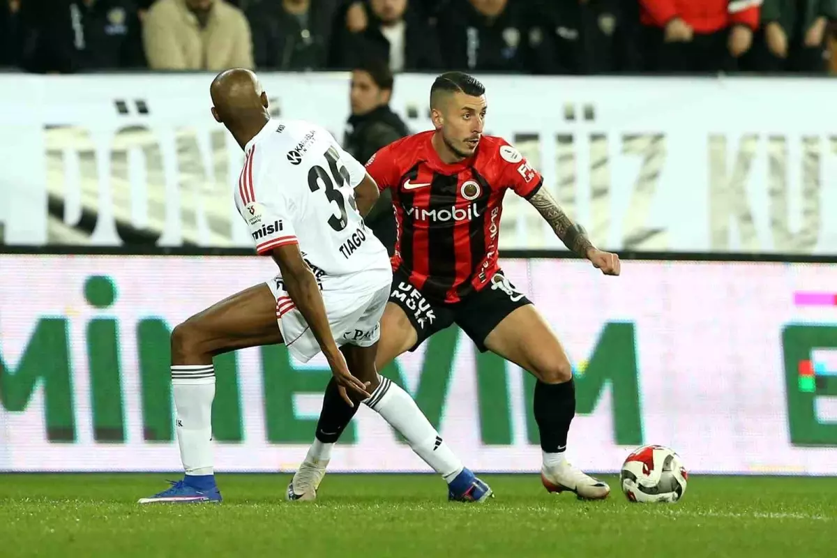 Beşiktaş, Gençlerbirliği'ni 2-0 Mağlup Ederek Trendyol Süper Lig'de Zirveye Çıktı