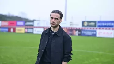 Milli takım oyuncuları saha içinde