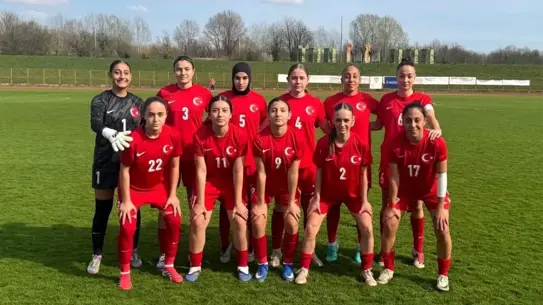 U17 Kadın Milli Takımı maç öncesi motivasyon