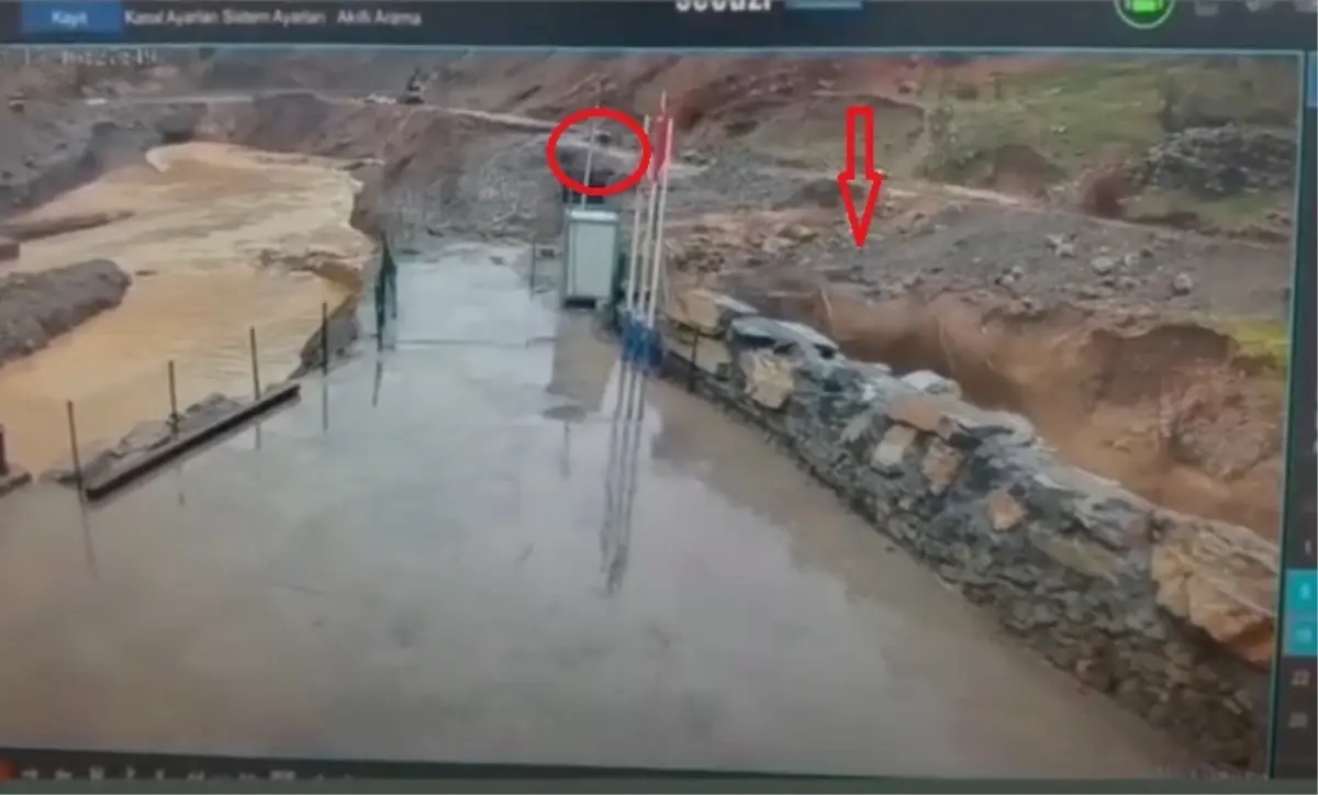 Şırnak Uludere'de Sel Sularından Kaçan Güvenlik Görevlisinin Kahramanca Anları Kamerada