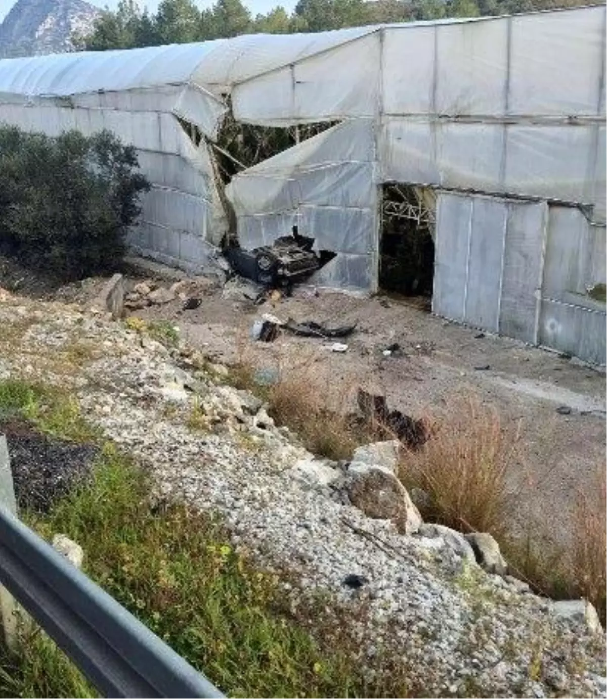 Alanya’da Trafik Kazası: Sürücü Hayatını Kaybetti, Yolcu Yaralandı