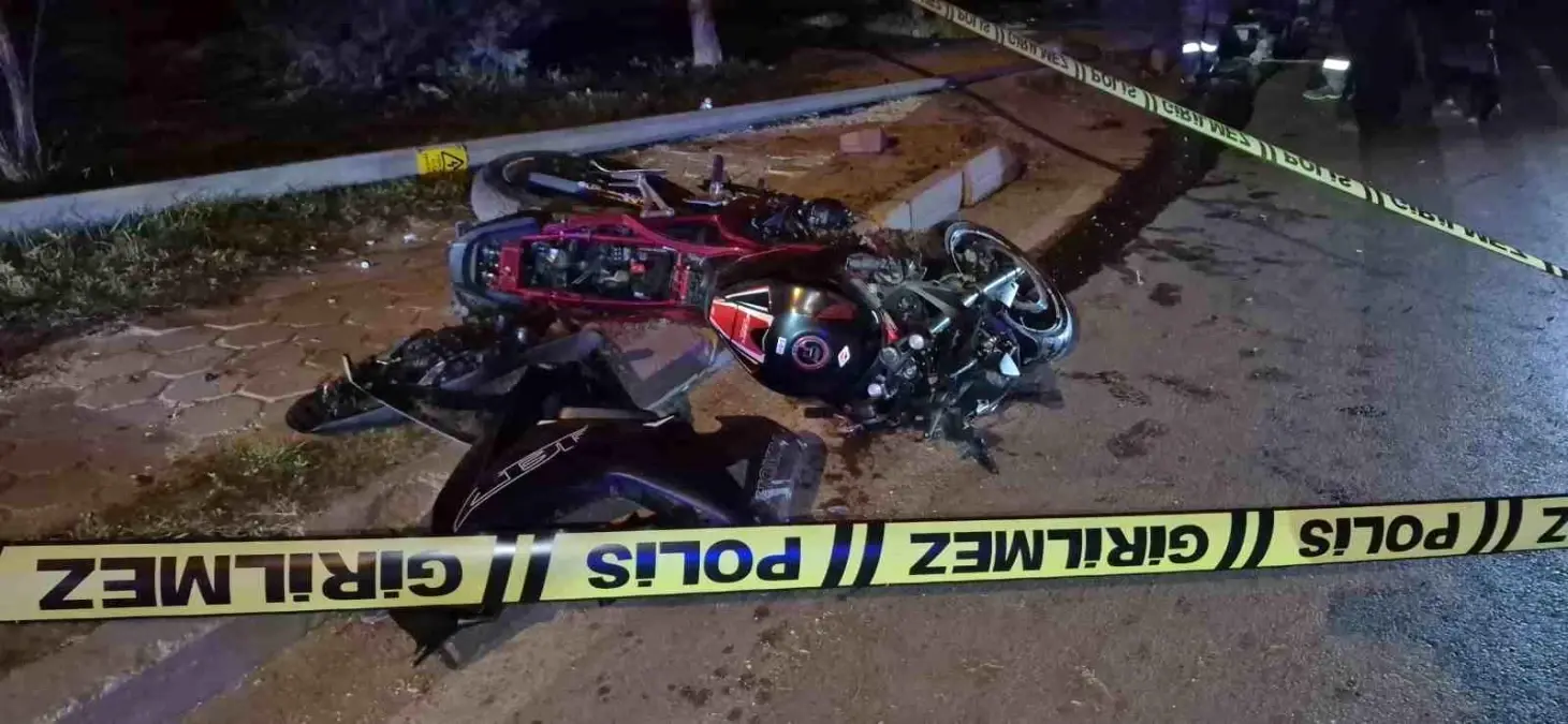 Eskişehir'de 20 Yaşındaki Genç Motosiklet Sürücüsü Kazada Hayatını Kaybetti