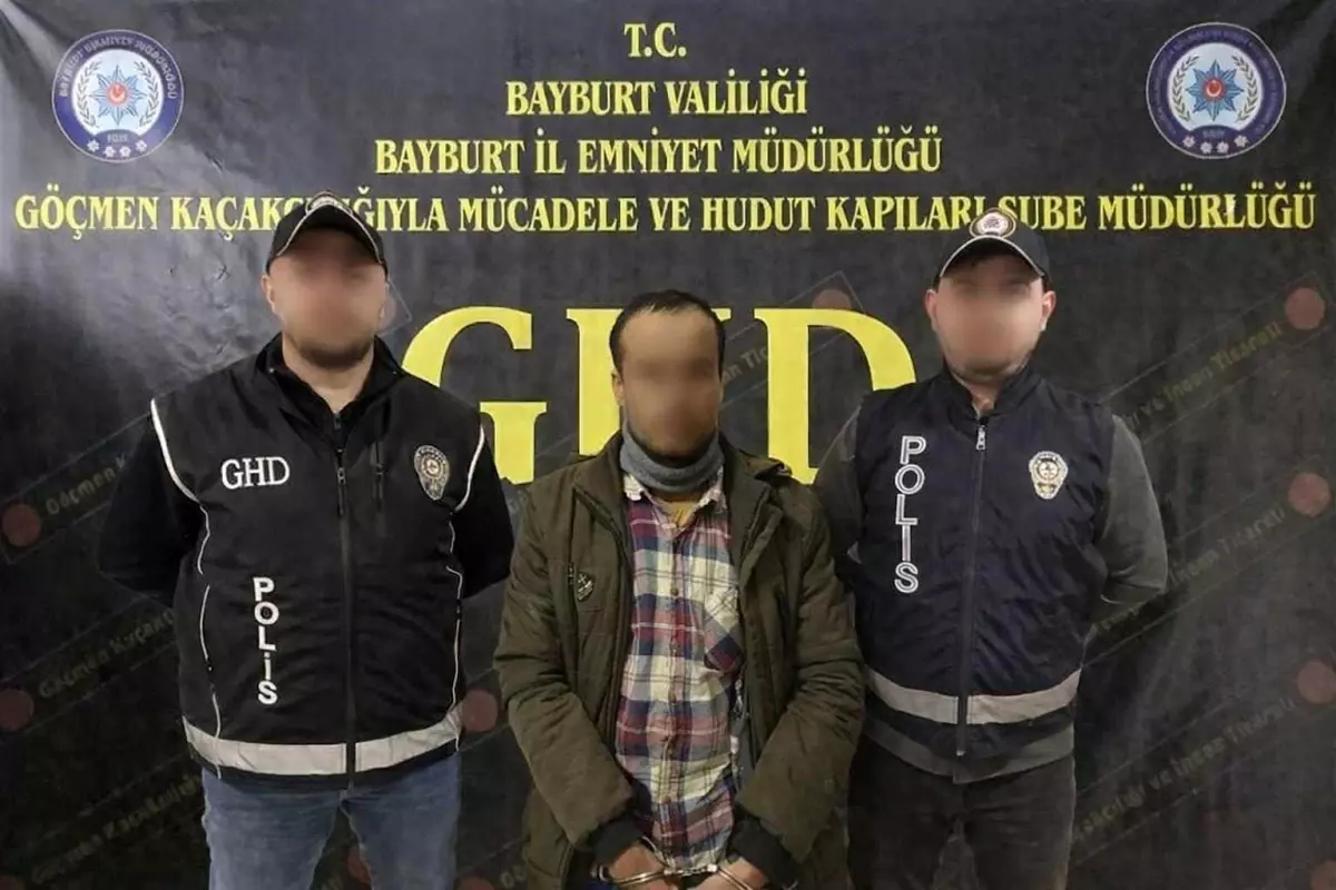 Bayburt'ta Düzensiz Göçmen ve Kaçakçılık Operasyonu Sonuçlandı