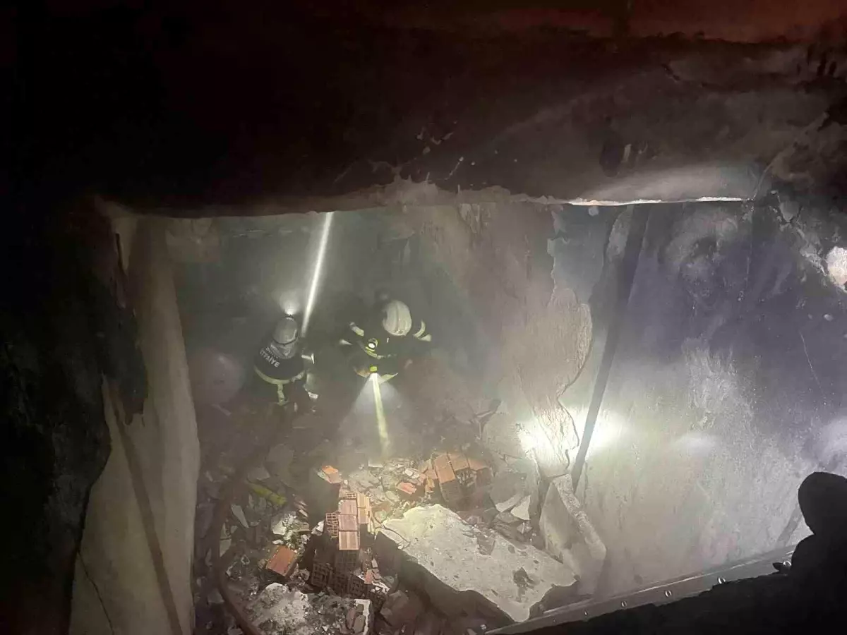 Siirt’te Eski Üniversite Kampüsünde Yangın Kısa Sürede Kontrol Altına Alındı